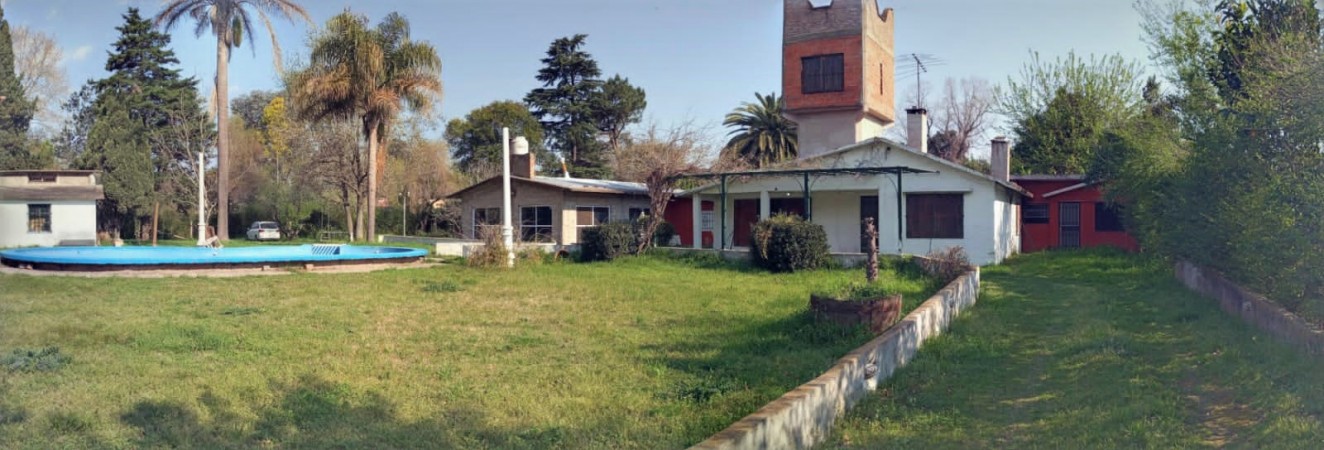 Casa, Quincho Y Departamento Sobre Parcela De 3000m2
