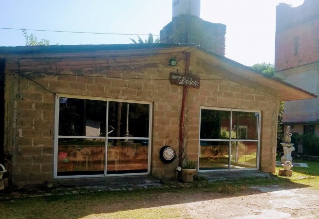 Casa, Quincho Y Departamento Sobre Parcela De 3000m2