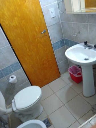 Casa, Quincho Y Departamento Sobre Parcela De 3000m2