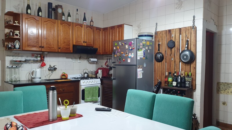 CASA CENTRICA CON DEPARTAMENTO