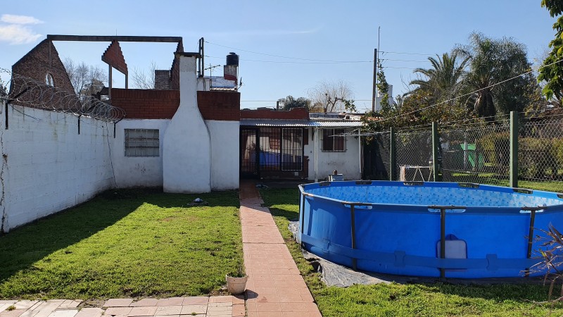 CASA CENTRICA CON DEPARTAMENTO