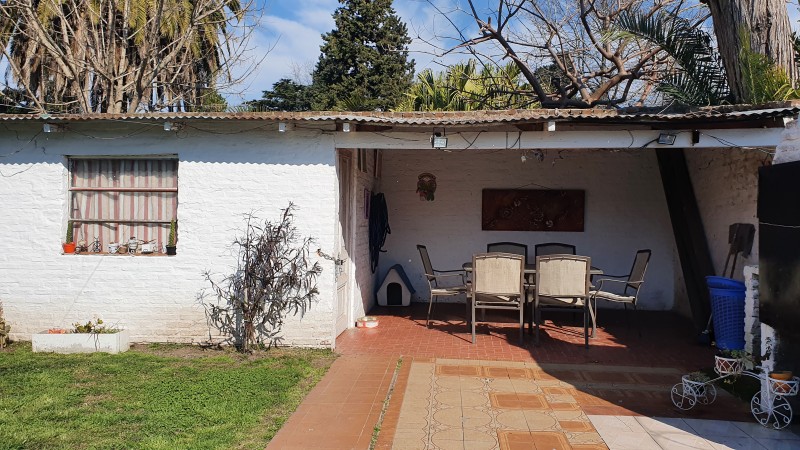 CASA CENTRICA CON DEPARTAMENTO