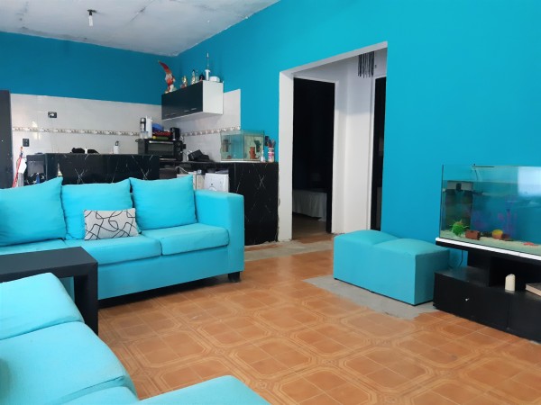CASA MULTIFAMILIAR