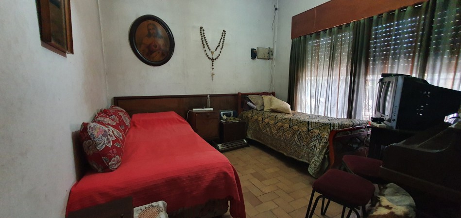 CASA EN VENTA 20 DE JUNIO