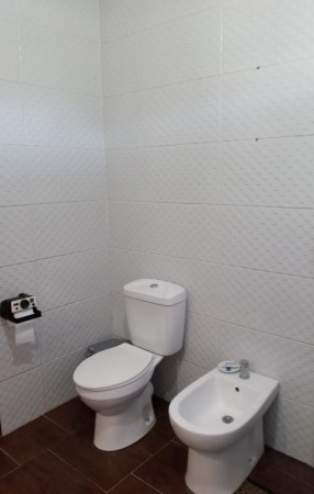CASA DEL TIPO QUINTA CON EXTENSO PARQUE