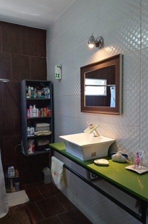 CASA DEL TIPO QUINTA CON EXTENSO PARQUE