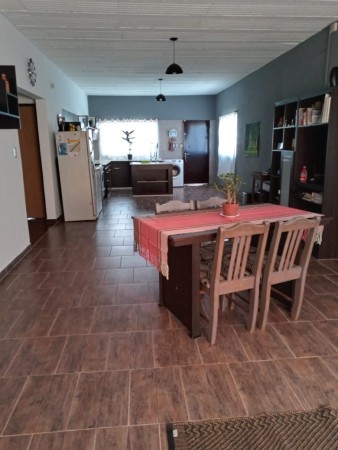 CASA DEL TIPO QUINTA CON EXTENSO PARQUE