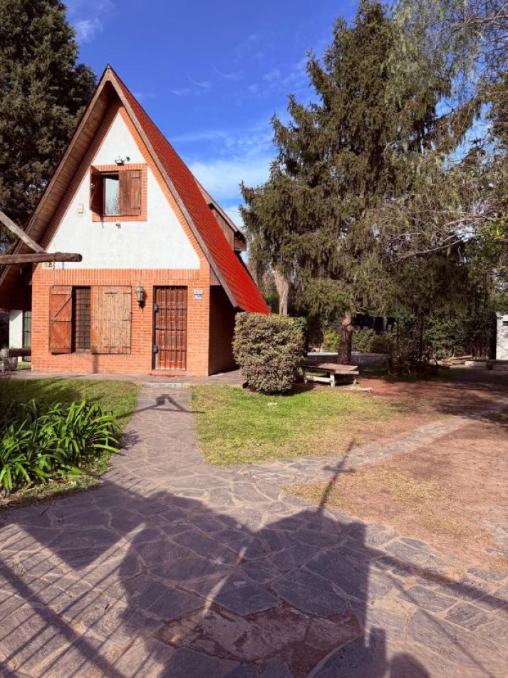 CASA QUINTA sobre 1640m² de TERRENO