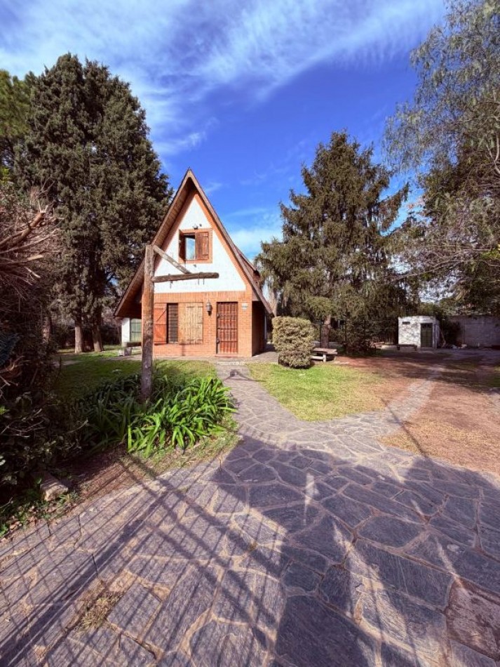 CASA QUINTA sobre 1640m² de TERRENO