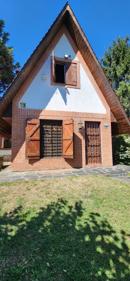 CASA QUINTA sobre 1640m² de TERRENO