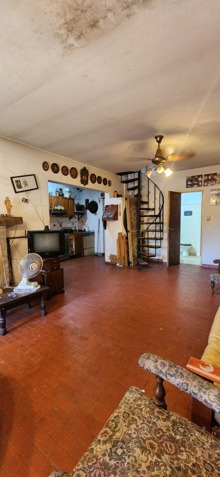 CASA QUINTA sobre 1640m² de TERRENO