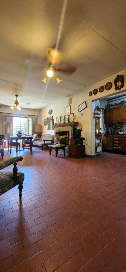 CASA QUINTA sobre 1640m² de TERRENO