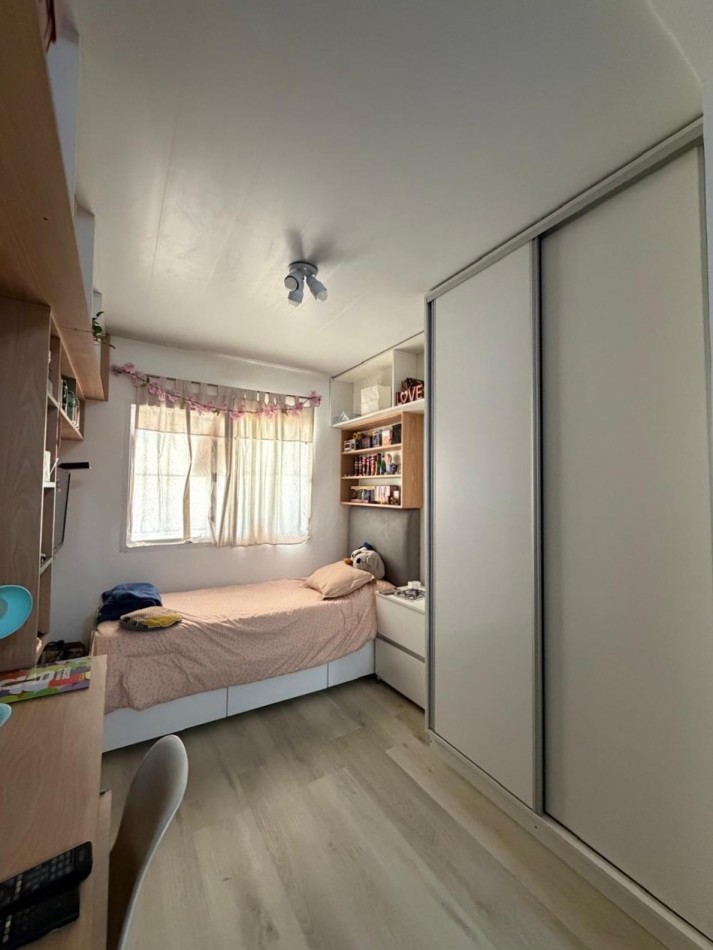 CASA CON PILETA Y GALPON EN EL CENTRO DE PONTEVEDRA, IDEAL PARA VIVIR Y TRABAJAR.
