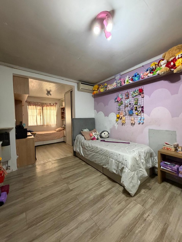 CASA CON PILETA Y GALPON EN EL CENTRO DE PONTEVEDRA, IDEAL PARA VIVIR Y TRABAJAR.