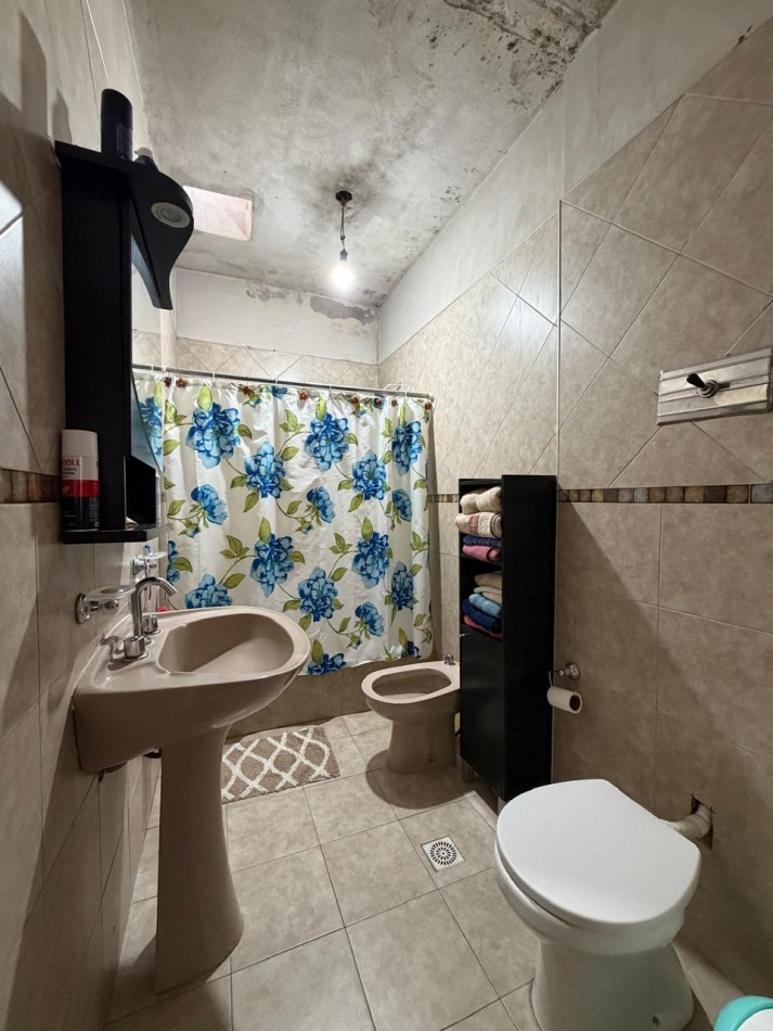 CHALET, GARAGE y DEPARTAMENTO sobre un LOTE de 375m² en PONTEVEDRA CENTRO