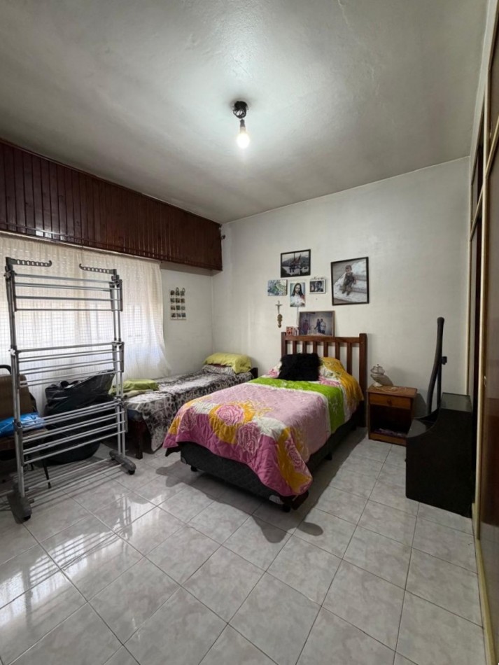 CHALET, GARAGE y DEPARTAMENTO sobre un LOTE de 375m² en PONTEVEDRA CENTRO