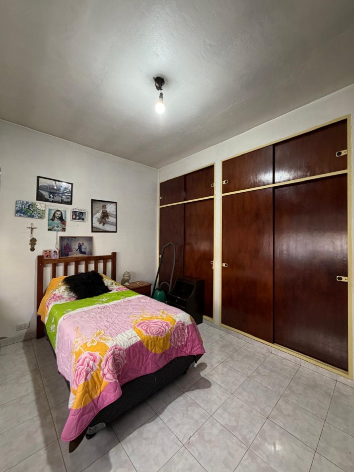 CHALET, GARAGE y DEPARTAMENTO sobre un LOTE de 375m² en PONTEVEDRA CENTRO