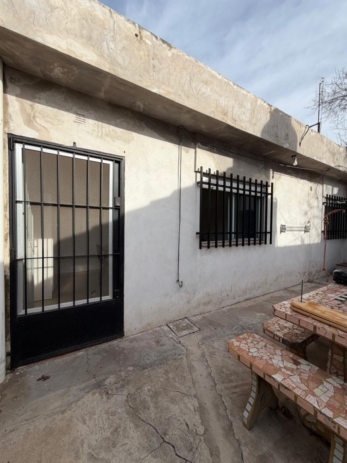 CHALET, GARAGE y DEPARTAMENTO sobre un LOTE de 375m² en PONTEVEDRA CENTRO