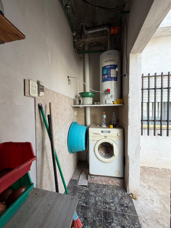 CHALET, GARAGE y DEPARTAMENTO sobre un LOTE de 375m² en PONTEVEDRA CENTRO