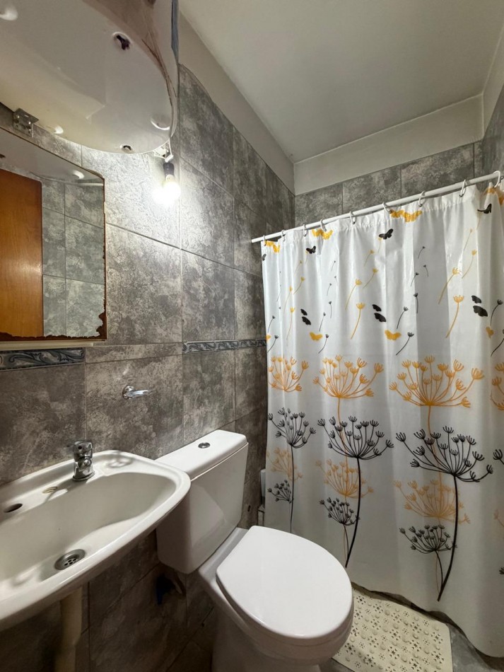 CHALET, GARAGE y DEPARTAMENTO sobre un LOTE de 375m² en PONTEVEDRA CENTRO