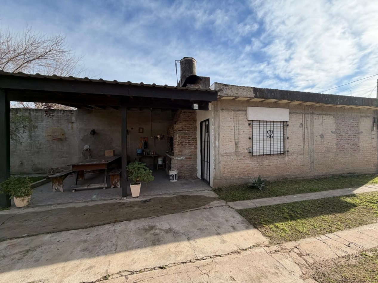 CHALET, GARAGE y DEPARTAMENTO sobre un LOTE de 375m² en PONTEVEDRA CENTRO