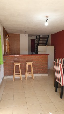 CASA CENTRICA CON DEPARTAMENTO