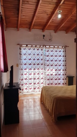 CASA CENTRICA CON DEPARTAMENTO
